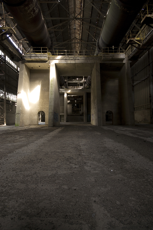 This was a huge building, the two cylinders above stretched the whole length.